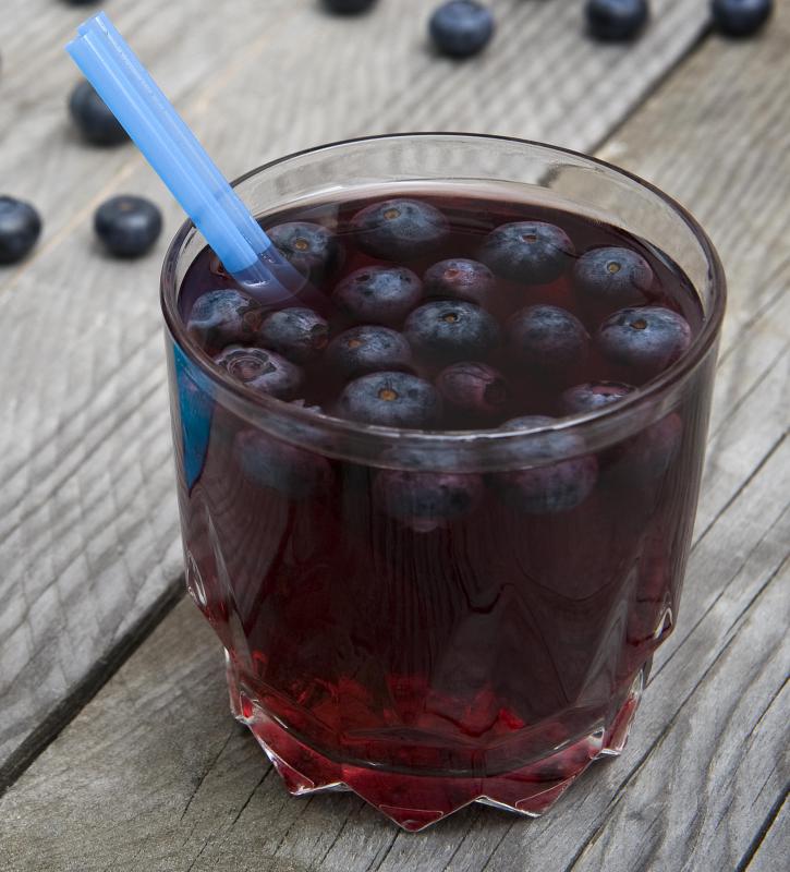 Consuming alcoholic drinks may hinder efforts to lose weight.