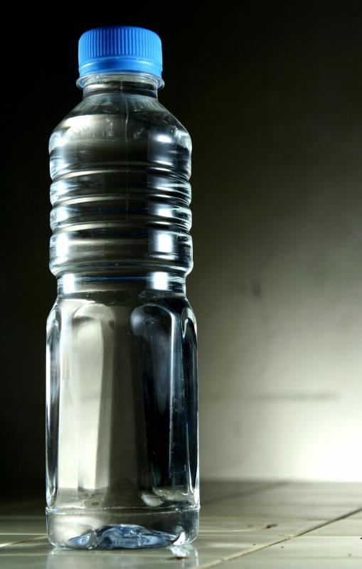 Drinking water instead of high calorie drinks like soda can help people lose weight.