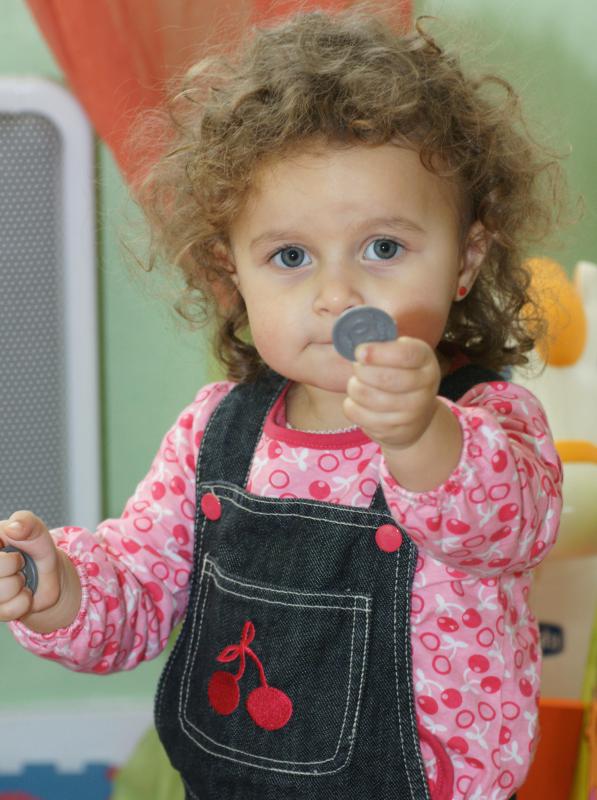 Young children often swallow foreign objects which can then become stuck in the posterior pharynx and cause a choking hazard.
