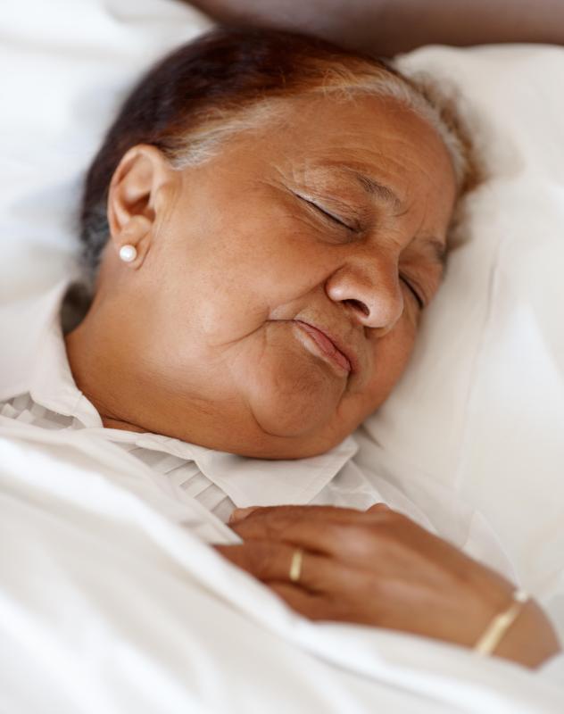 Sundowner\'s syndrome causes a variety of symptoms, including disrutption of normal sleep, restlessness, and irritability.
