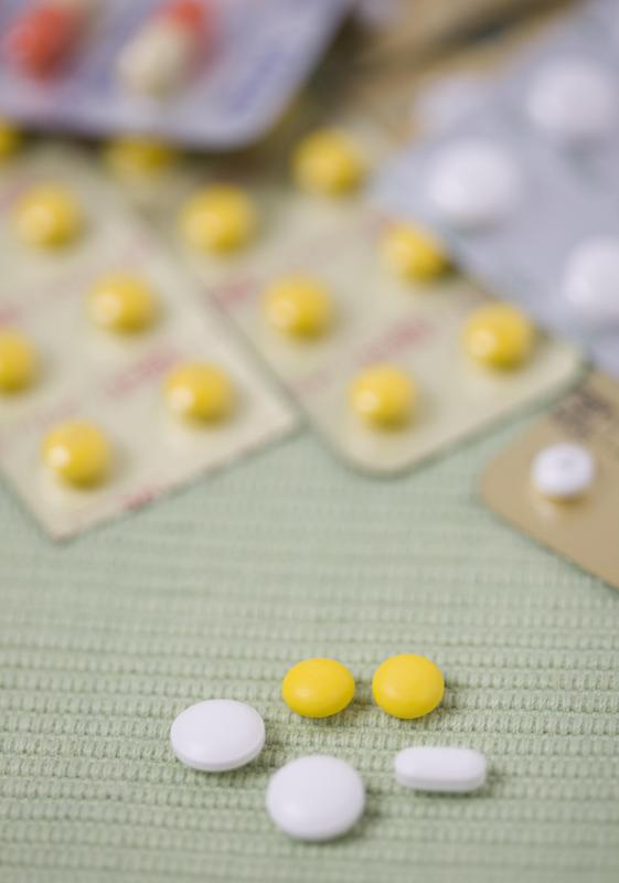Dry mouth and sore throat may be side effects of certain medications.
