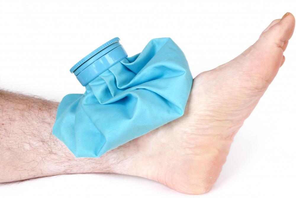 Elevating the lower leg and resting the foot can help the tibialis anterior muscle heal.