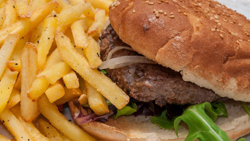 Fast food can damage the liver.