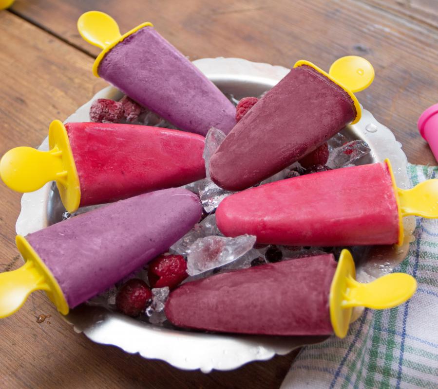 Eating popsicles during chemotherapy is one way to get need calories.