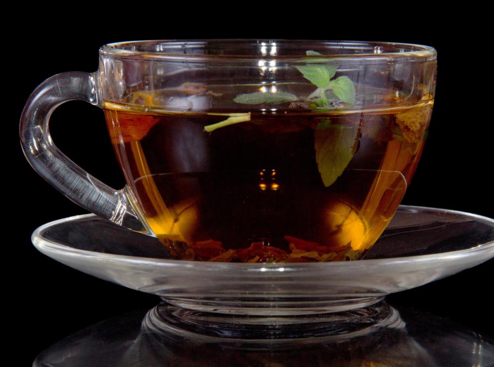 Yerba mate extract may be used to make hot tea.