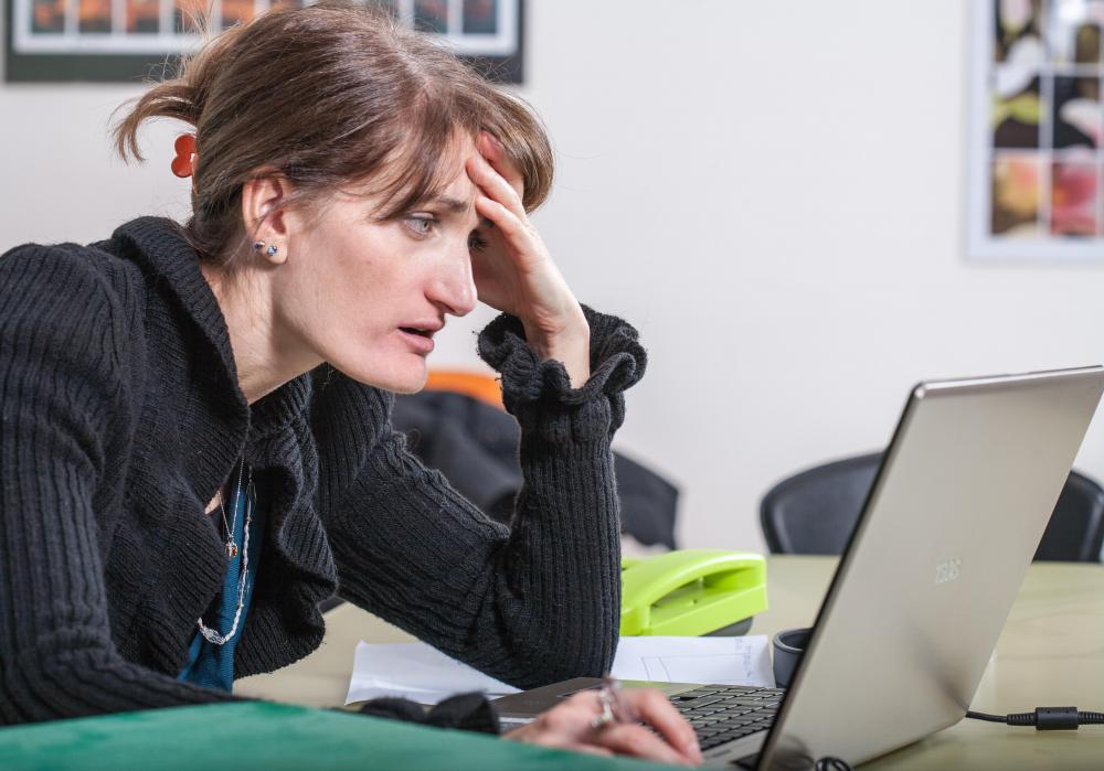 Patients may return to work two weeks following gallbladder surgery.