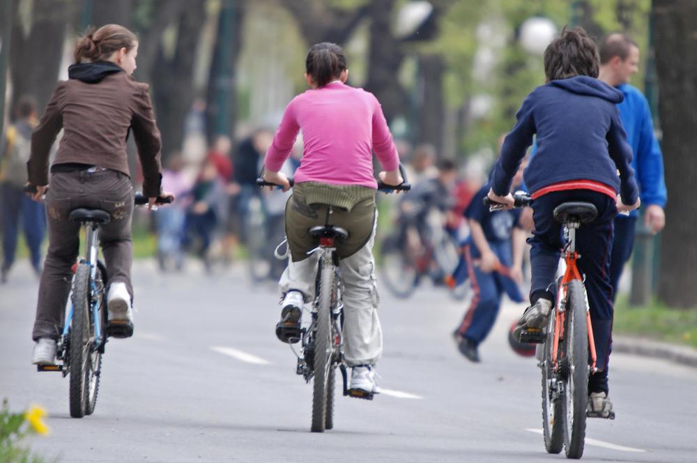 Group rides and bike festivals are types of cycling events.