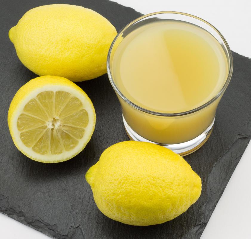 Flavoring water with lemons may help a person consume more fluids.
