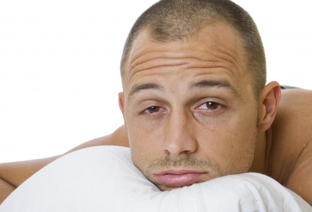 Side effects of fluocinolone acetonide cream may include insomnia.