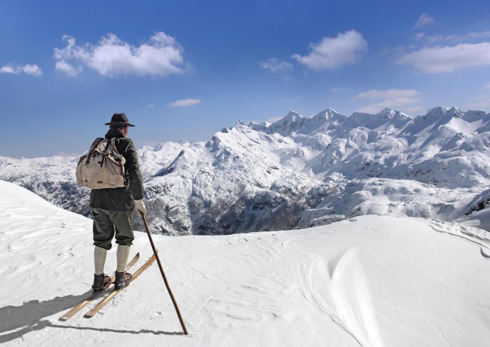 Cold temperatures may contribute to the onset of pernio symptoms.
