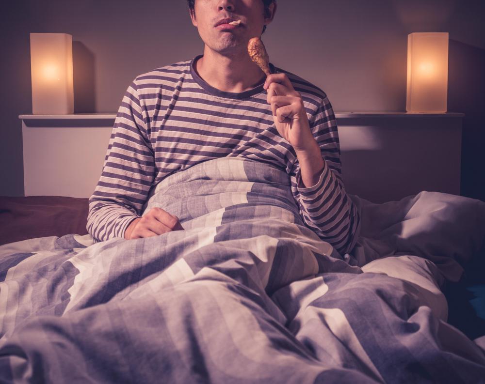 The 5-day miracle diet recommends not eating during the evening and night hours.