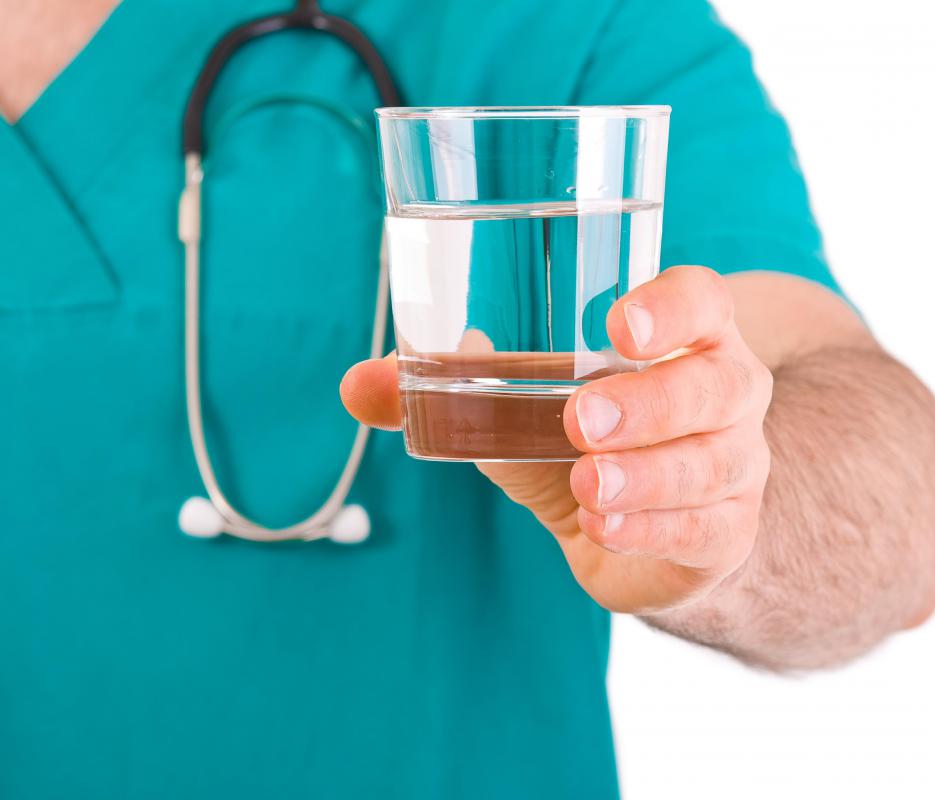 Following a colostomy, doctors generally recommend a liquid diet for a few days.