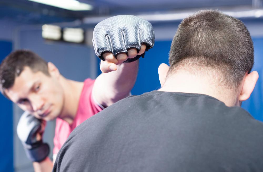 Unlike traditional kickboxing, aerobic kickboxing features no sparring.
