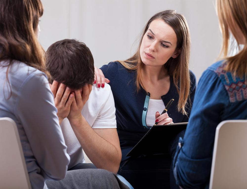 People with monophobia may benefit from support groups.