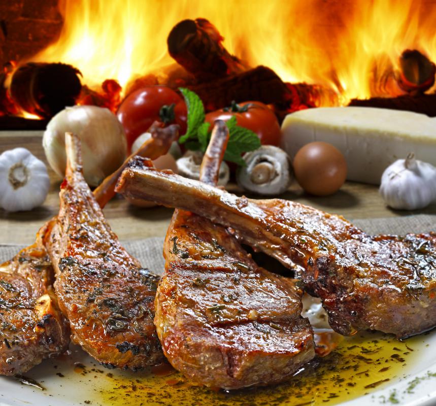 Cheilitis, a condition that causes pus in the lips, may be the result of too little iron in a person's diet.