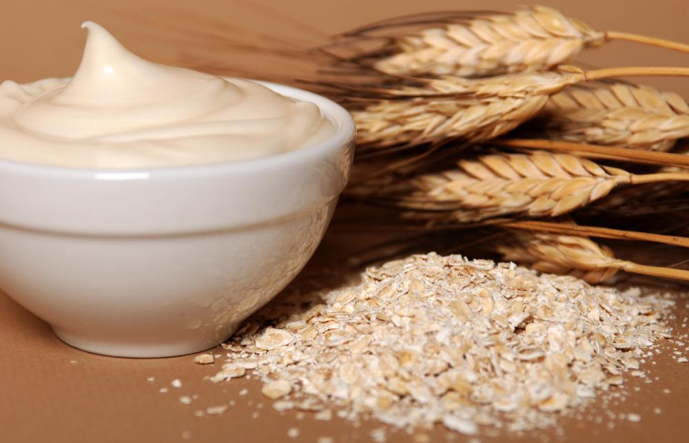 An oatmeal lotion can help with poison ivy blisters.