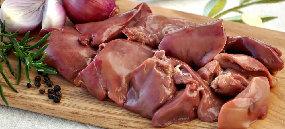 Edible organs, such as liver and kidneys, from various animals are considered viscera.