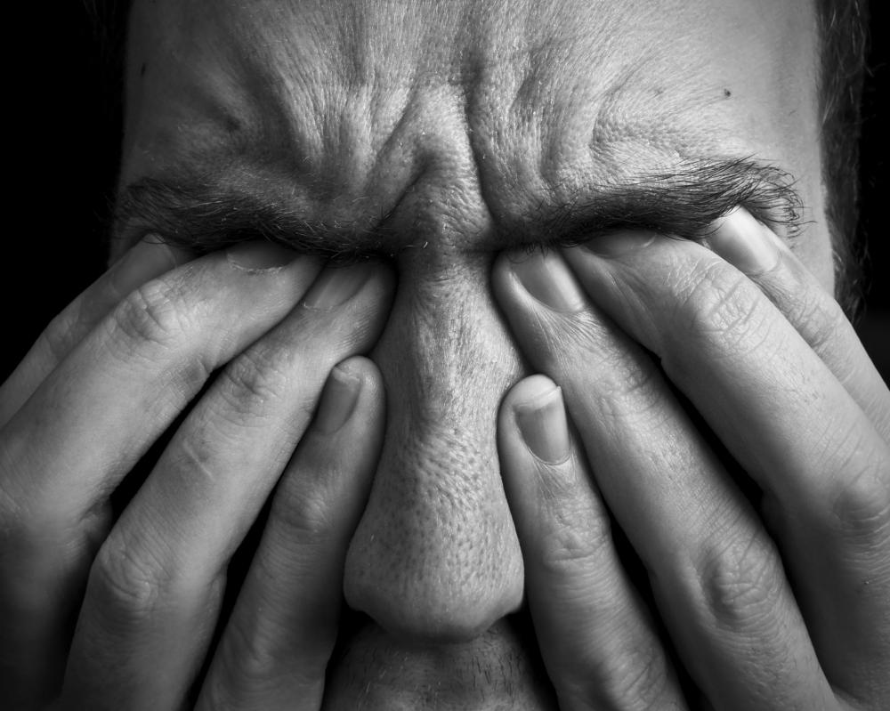 Lutien may cause itching of the eyes.