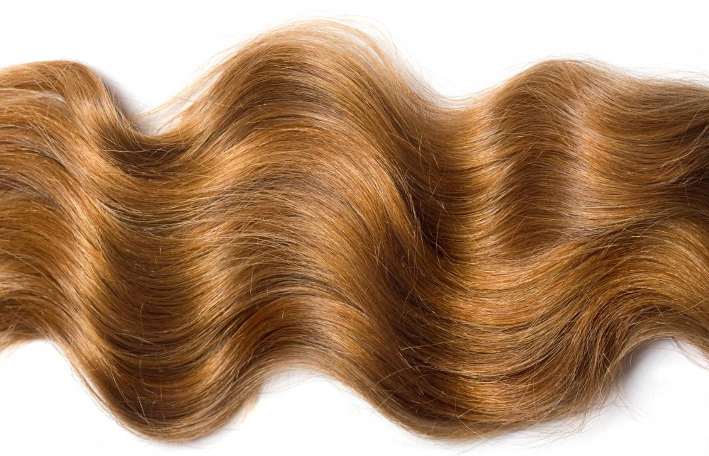 Amla extract can make hair shiny and soft.