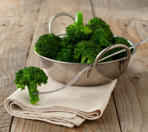 Allergic reactions caused by broccoli may not occur when eating it for the first time.