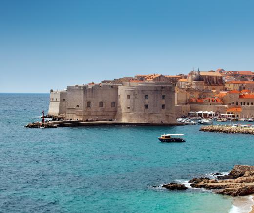 The diet of those around the Mediterranean Sea focuses on healthy sources of monounsaturated fats.