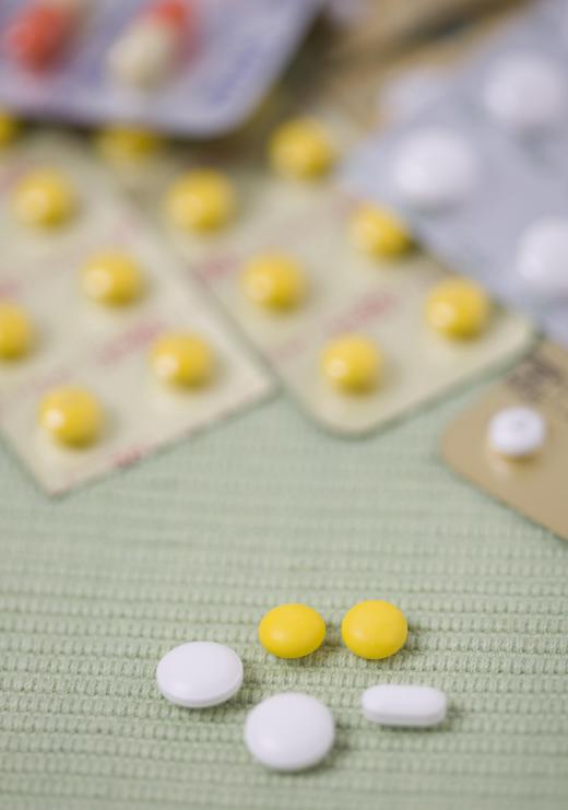 Dry mouth and sore throat may be side effects of certain medications.