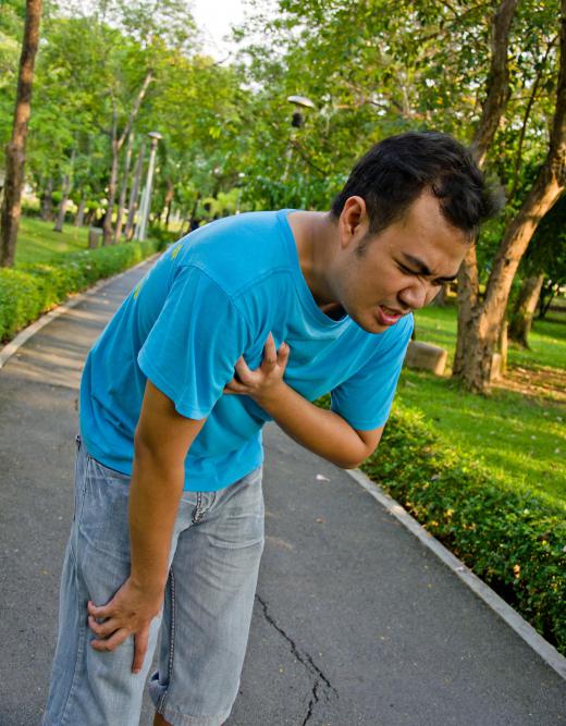 Symptoms of a perforated duodenal ulcer may include pain in the chest.