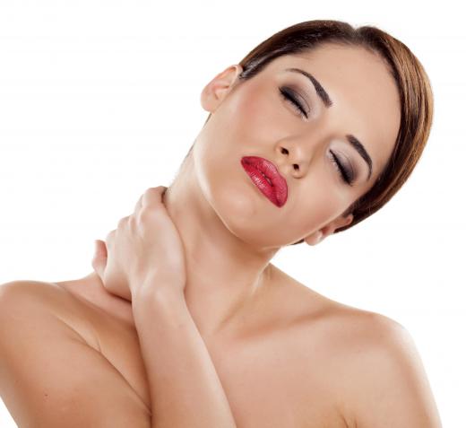 Champissage may help relieve tension in the neck.