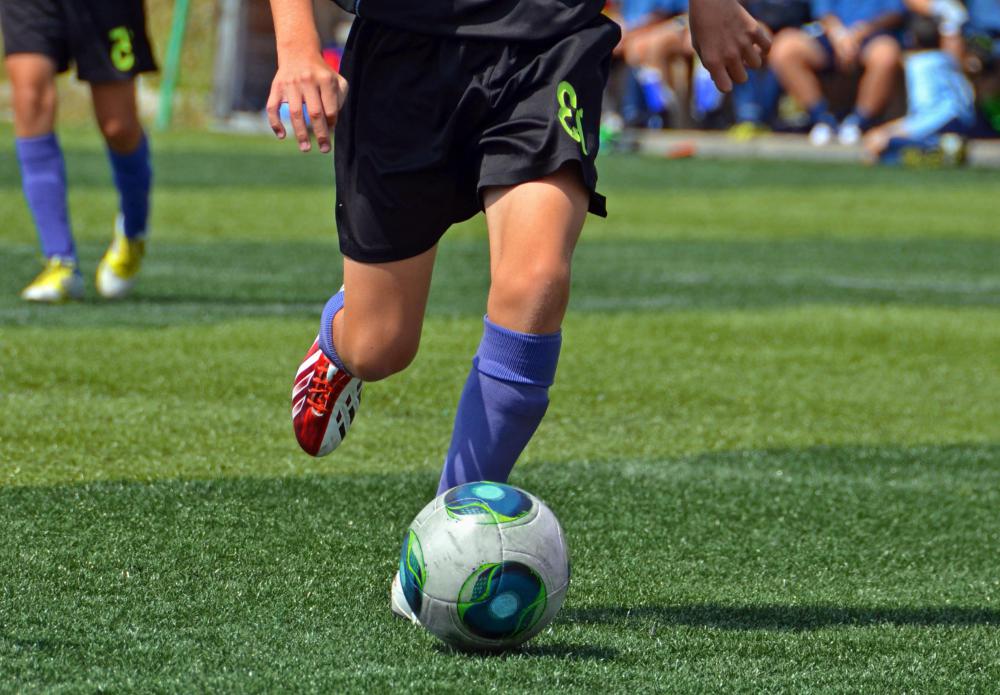 Individuals involved in sports activities are at high risk of developing suprapatellar bursitis.
