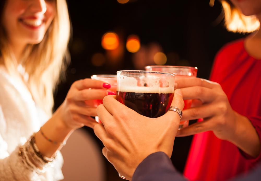 Familiar strangers might be someone who hangs out at regular restaurant or bar.