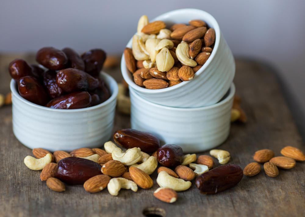 Healthy snacking at regular intervals is important for diabetics.