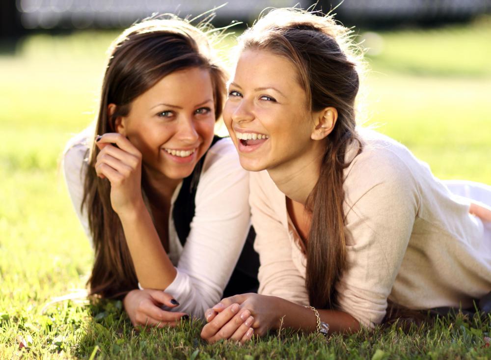 The body does not recognize transplants from an identical twin as foreign.