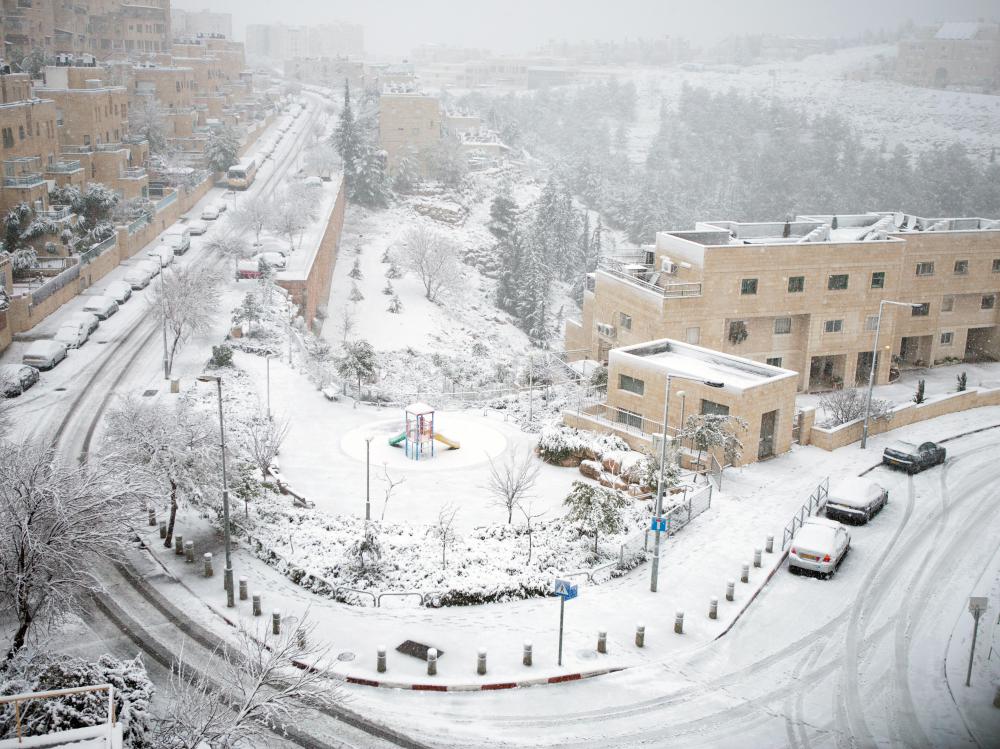 Harsh winters can irritate the lining of certain body parts, which can lead to the development of pink saliva.