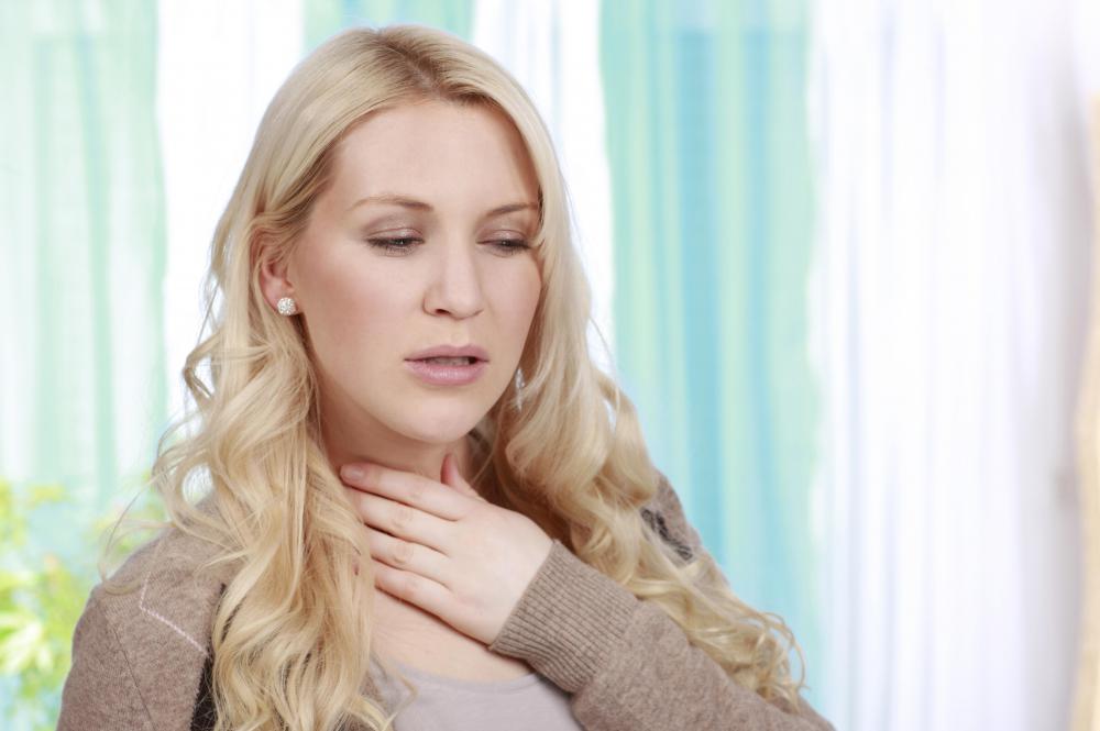 Walnet tea can be used to treat sore throats.