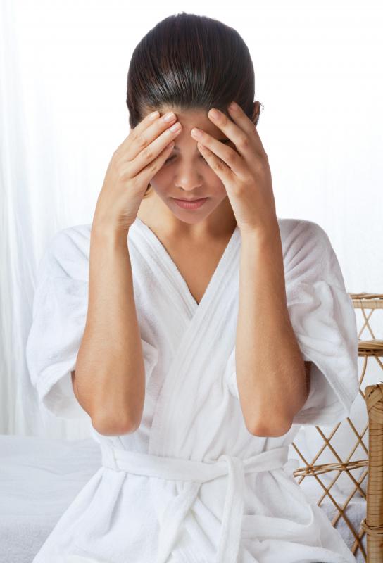 Extreme forgetfulness may be a symptom of hypoperfusion.