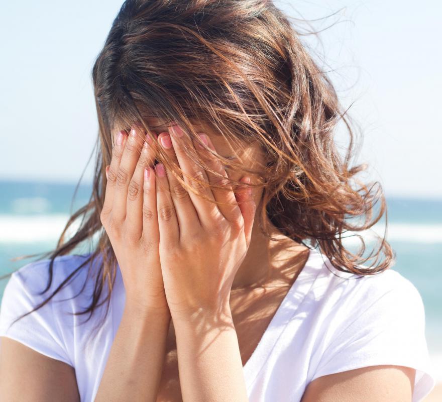 Vertical nystagmus may lead to feelings of emotional distress.
