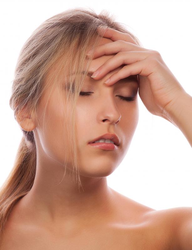 Some people who follow a low-calorie diet experience dizziness or lightheadedness.