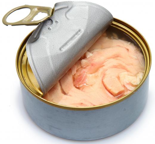 Chunk light tuna tends to contain less mercury than albacore tuna.