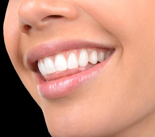 Sufferers of palate cancer may experience loose teeth.