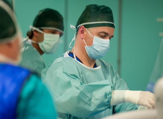 In open surgery, a large incision is made in the abdomen, through which the surgeon repairs the hernia by pushing the dislocated tissue back into place.