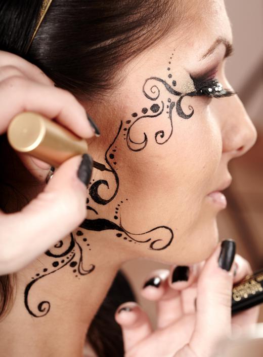 Facial tattoos may help reduce the appearances of white patches on the face.